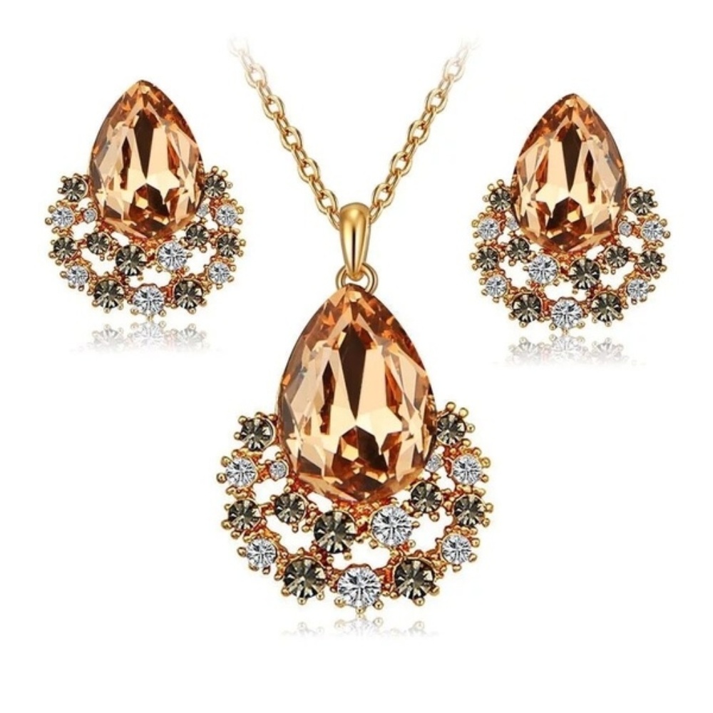 Gold Teardrop Necklace Set with Champagne Pendant